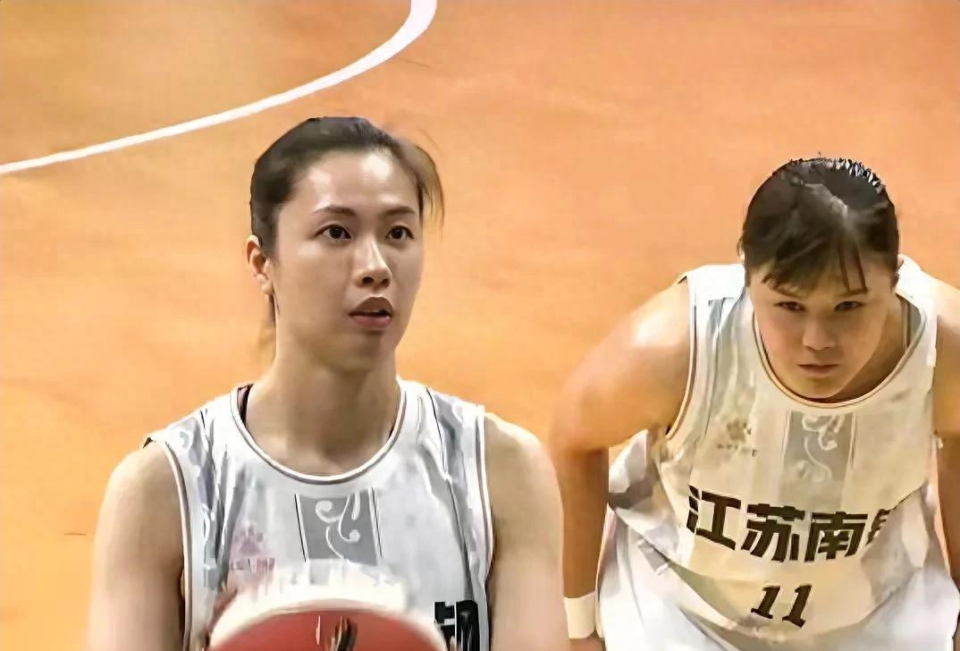 岁的老将陈, 球队在深圳 岁的老将陈, 球队在深圳