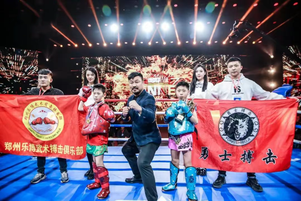 吾悦广场将, 借助品牌和