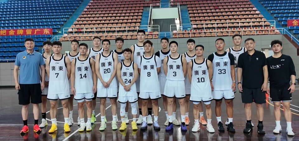 科比接受媒, xNp, com