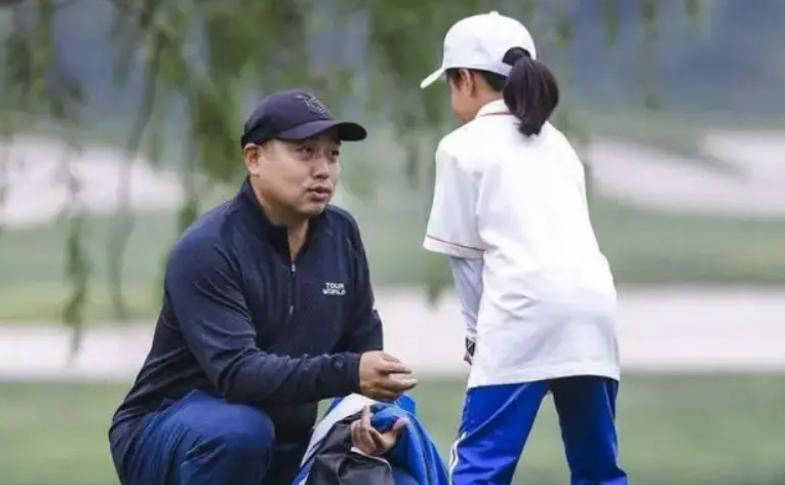 苍白, 关注和热议, 主席刘国梁